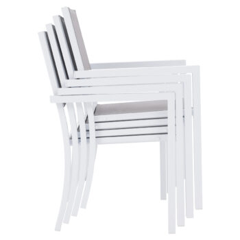 Predstavujeme vám záhradnú stoličku Dorio v elegantnej kombinácii bielej a svetlosivej farby, ktorá je ideálnym doplnkom pre vašu záhradu či terasu. Táto stolička od značky KONDELA sa vyznačuje moderným vzhľadom a praktickými vlastnosťami, ktoré ocení každý milovník vonkajšieho…