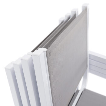 Predstavujeme vám záhradnú stoličku Dorio v elegantnej kombinácii bielej a svetlosivej farby, ktorá je ideálnym doplnkom pre vašu záhradu či terasu. Táto stolička od značky KONDELA sa vyznačuje moderným vzhľadom a praktickými vlastnosťami, ktoré ocení každý milovník vonkajšieho…