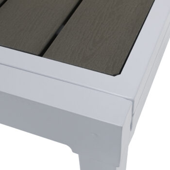 Záhradný stôl Dorio je navrhnutý tak, aby poskytoval…