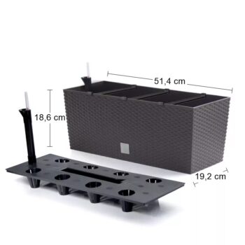 Elegantným, estetickým a funkčným doplnkom Vašej záhrady, terasy, balkónov či interiéru sa stane štýlový samozavlažovací plastový kvetináč DRTC500 50 cm. Vyznačuje sa svojou neprehliadnuteľnou textúrou imitujúcou vypletaný prírodný ratan a vďaka jeho rozmerom (ŠxHxV): 51,4x19,2x18,6 cm v ňom…