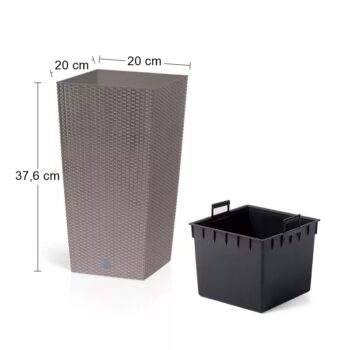 DRTS200 20 cm je vysoký, hranatý plastový kvetináč, ktorý sa vyznačuje svojou neprehliadnuteľnou textúrou imitujúcou prírodný ratanový výplet. Bude elegantným, estetickým a funkčným doplnkom Vašej záhrady, terasy, balkónov či interiéru. Rozmery tohto jedinečného doplnku sú (ŠxHxV): 20x20x37,6 cm…