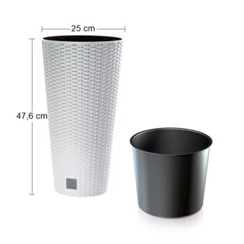 DRTUS250 25 cm je vysoký, štíhly plastový kvetináč, ktorý sa vyznačuje svojou neprehliadnuteľnou textúrou imitujúcou prírodný ratanový výplet. Bude elegantným, estetickým a funkčným doplnkom Vašej záhrady, terasy, balkónov či interiéru. Rozmery tohto jedinečného doplnku sú (ŠxHxV): 25x25x47,6 cm…