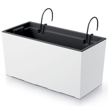 Plánujete na leto ozdobiť Váš balkón rôznymi kvetmi, ktoré budú krásne hrať farbami? Plastový balkónový kvetináč DUC400W 39,5 cm vo farbe biela bude skvelým praktickým prvkom a jednoduchým doplnkom, v ktorom nádherne vyniknú farby kvetov v odlesku slnečných lúčov. Kvetináč je vyrobený z kvalitného…