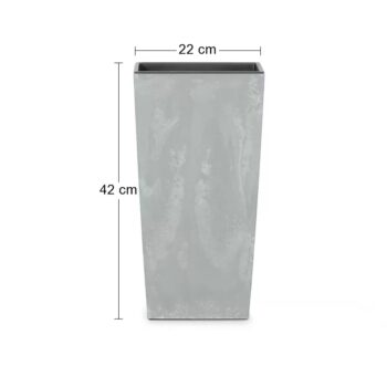 Hranatý plastový kvetináč DURS225E 22,5 cm je vhodný na celoročné použitie, či už v interiéri alebo v exteriéri. Vďaka jeho krásnemu prevedeniu vo farbe sivý betón, ktoré imituje betón, sa bude dokonale vynímať na terase, záhrade, balkóne či v obývačke alebo všade tam, kde si zmyslíte. Je vyrobený…