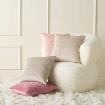 Dekoratívna obliečka na vankúš v krémovej farbe 45x45 cm