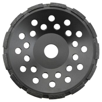 Diamantový kotúč s vonkajším priemerom 125 mm na brúsenie povrchov z minerálnych materiálov (betón, kameň, žula, mramor...). Dvojitý segment umožňuje efektívne a presné brúsenie minerálnych povrchov. Montáž kotúča je prispôsobená na prácu s uhlovými brúskami.