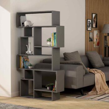 Knižnica VALENTINA: Designová Elegancia v Antracitovom Odtieni pre Modernú Obývaciu Izbu Moderný dizajn: Regál VALENTINA spája v sebe moderný dizajn s funkčnosťou, čo ho robí ideálnym doplnkom pre každú štýlovú obývaciu izbu. Jeho antracitový odtieň pridáva hĺbku a charakter k vášmu interiéru. Kvalitné materiály: Vyrobené z odolného melamínu a VT laminátu, tento regál je synonymom pre kvalitu a dlhodobú odolnosť. S hrúbkou materiálu 18mm zaručuje stabilitu a spoľahlivosť. Praktické rozmery: Vďaka rozmerom 168.5 x 96 x 25.5 cm a piatim policiam ponúka VALENTINA dostatok úložného priestoru pre všetko, čo chcete v obývačke vystaviť či uschovať.  Počet políc: 5 Vhodné pre: obývaciu izba Farba: antracit  Dajte svojej obývačke nový rozmer s dizajnovým regálom VALENTINA. Antracitová farba kombinovaná s moderným štýlom tohto nábytku prinesie do vášho domova sviežosť a nadčasovú eleganciu.