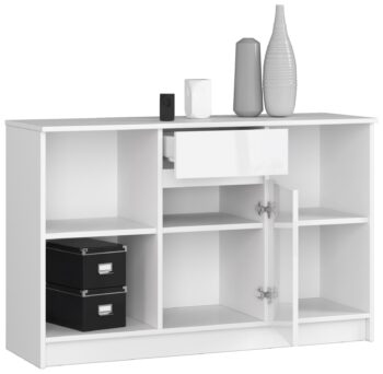 Komoda B52-120 - Elegancia a priestor v harmónii Introdukujeme B52-120, modernú a dizajnovú komodu, ktorá predstavuje ideálnu kombináciu estetiky a funkcionalitu. S rozmermi 77 x 120 x 40 cm sa perfektne hodí do každej spálne či obývačky, ktorá hľadá nádych modernej elegancie.  Typ: Komoda, skrinka Materiál: LTD Farba: Biela s bielym leskom Vybavenie: 1 zásuvka Dekor: Lesk Počet dverí: 1 dverové Počet políc:  6  B52-120 v sebe kombinuje moderný dizajn s praktickosťou. Jedna priestranná zásuvka spoločne so šesťpolcovou skrinkou ponúka dostatok miesta na uloženie všetkého, čo potrebujete. Lesklý dekor dodáva komode luxusný vzhľad, ktorý sa stane ozdobou každého interiéru.