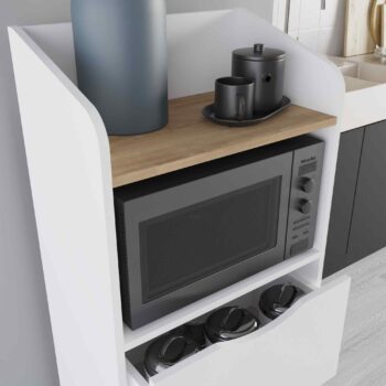 CORGI - Moderná komoda pre dokonalú kuchyňu Typ: Komoda, skrinka Umiestnenie: Špeciálne navrhnuté pre kuchyne< /p> Materiál: Výber melamínu, VT laminátu a kovu pre dlhotrvajúcu odolnosť Rozmery: 136 x 60 x 36 cm > Farba: Svieža kombinácia bielej a teplého duba Vybavenie: 2 praktické zásuvky a regál pre uskladnenie < strong>Štýl: Moderné a dizajnové prevedenie Hrúbka materiálu: Solídnych 18 mm  Stredobodom vašej kuchyne bude táto komoda CORGI< /li> Ideálna kombinácia funkčnosti a dizajnu Spoľahlivá konštrukcia zaručuje dlhodobú spokojnosť