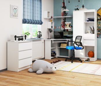 Písací stôl LUCIA: Dokonalá kombinácia elegancie a funkčnosti  Predstavujeme LUCIA, luxusný rohový písací stôl v čisto bielej farbe, navrhnutý tak, aby sa stal stredobodom vašej kancelárie, pracovne alebo detskej izby. Tento moderný stôl, vyrobený z odolného materiálu LTD, kombinuje dokonalý dizajn s praktickosťou na každodenné použitie.   Rozmery: 74 x 80 x 80 cm Vybavenie: Praktická výsuvná doska na klávesnici Štýl: Moderné a dizajnové prevedenie Tvar: Rohový, ideálny pre efektívne využitie priestoru Počet políc: 5, na usporiadanie všetkých vašich potrieb a dokonalú organizáciu   S písacím stolom LUCIA prinesie vášmu interiéru nielen štýl , Ale aj praktickosť. Vytvorte si dokonalé pracovné prostredie s touto skvelou kancelárskou doplnkom.