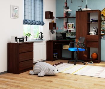 Písací stôl LUCIA: Estetika stretnutia s funkciou  Oživte svoj pracovný priestor s LUCIA, rohovým písacím stolom v hlbokom odtieni wenge< /strong>. Tento stôl, vyrábaný z vysoko kvalitného materiálu LTD, je ideálnou voľbou pre moderné kancelárie, pracovne aj detské izby.   Rozmery: 74 x 80 x 80 cm Vybavenie: Praktická výsuvná doska na klávesnici pre pohodlné písanie< /li> Štýl: Moderné a dizajnové prevedenie pre súčasné interiéry Tvar: Rohový, pre optimálne využitie priestoru v miestnosti Počet políc: 5, ponúkajúcich veľa úložného priestoru   Zvoľte stôl LUCIA a skombinujte funkčnosť s elegantným designom, ktorý zaujme na prvý pohľad.