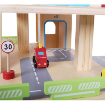 Drevená garáž s výťahom + autá