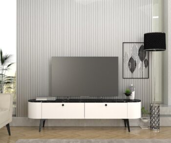 TV stolík EGYPTDodajte svojej obývačke elegantný a luxusný prvok s TV stolíkom EGYPT. Tento štýlový a praktický kus nábytku je ideálny na umiestnenie vašej televízie a ďalších mediálnych zariadení, prinášajúcich do vášho interiéru moderný a sofistikovaný vzhľad.Špecifikácia produktu:Typ tovaru: TV stolíkVhodné do miestnosti: Obývacia izbaMateriál: LTDRozmer: 180 x 46.8 x 35 cmFarba: Biela + mramorVybavenie: SkrinkyPočet dvierok: 2Hrúbka materiálu: 18 mmDodatočné informácie: Dodávame v demonteTV stolík EGYPT je skvelou voľbou pre každého, kto hľadá funkčné a estetické riešenie pre svoju obývaciu izbu. Vyrobený z kvalitného LTD materiálu s hrúbkou 18 mm, zaisťuje pevnosť a dlhú životnosť. Kombinácia bielej farby a mramorového vzhľadu dodáva stolíku moderný a luxusný vzhľad, ktorý sa hodí do akéhokoľvek interiéru.Vďaka svojmu vybaveniu skrinkami a dvoma dvierkami poskytuje televízny stolík EGYPT dostatok úložného priestoru pre vaše mediálne zariadenie, BR, knihy a ďalšie doplnky. Dodávame v demonte, čo zaručuje bezpečnú prepravu a jednoduchú montáž. Pridajte do svojho domova tento jedinečný a praktický kúsok nábytku a užívajte si jeho výhody každý deň.