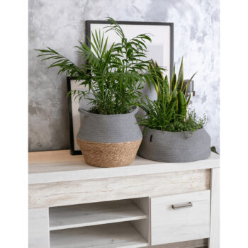 Pletený kôš Elif 26x29 cm v elegantnej kombinácii sivej a prírodnej farby je ideálnym doplnkom pre váš interiér. Tento moderný kôš od značky KONDELA je navrhnutý tak, aby spĺňal nielen estetické, ale aj praktické požiadavky na úložný priestor. Vďaka svojmu okrúhlemu tvaru a kompaktným rozmerom…