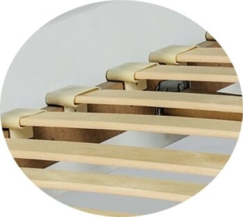 Detská posteľ s prístelkou a matracmi ELISA II 80x160 cm je to najlepšie, čo môžete dopriať Vašim ratolestiam pre ich pokojný spánok a sladké sny. Vyrobená je v nádhernej kombinácii bielej s jemnými ružovými úchytkami v tvare srdiečka. Farba použitá na náter je ekologická a odolná voči ošúchaniu.…