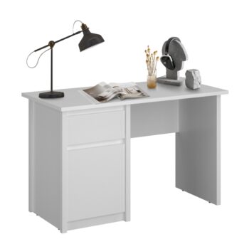 Stôl je vyrobený…