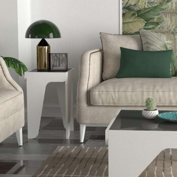 EZO - Moderný príručný stolík pre vašu obývaciu izbuPredstavujeme vám EZO - elegantný príručný stolík, ktorý je ideálnym doplnkom pre vašu obývaciu izbu. Tento štýlový stolík je vyrobený z kvalitného LTD materiálu a skla, čo mu dodáva moderný a sofistikovaný vzhľad.Typ tovaru: Príručný stolíkMateriál: LTD a skloRozmer: 36.8 x 58 x 36.8 cmFarba: BielaTvar: ŠtvorcovýHrúbka materiálu: 18 mmDodatočné informácie: Dodávame v demonteStolík EZO vyniká svojim bielym prevedením a štvorcovým tvarom, ktorý je nielen praktický, ale aj vizuálne príťažlivý. Sklenené prvky pridávajú stolíku ľahkosť a eleganciu, zatiaľ čo robustný LTD materiál s hrúbkou 18 mm zaisťuje pevnosť a dlhú životnosť.Objednajte si príručný stolík EZO ešte dnes a doprajte svojej obývačke moderný a funkčný doplnok. Dodávame v demonte, čo umožňuje jednoduchú prepravu a jednoduchú montáž.