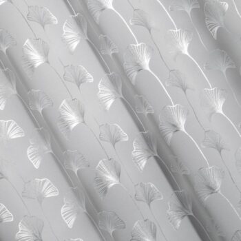 Elegantné závesy v svetlo sivej farbe so striebornou potlačou Dĺžka: 250 cm