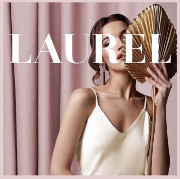 Elegantný tmavo zelený zatemňujúci záves na riasiacu pásku 140 x 280 cm