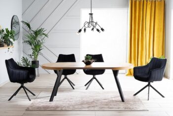 Rozkladací jedálenský stôl FABIO je v jednoduchom a zároveň modernom prevedení. Je možné ho rozložiť až o 150 cm. Stôl je okrúhleho tvaru. Po rozložení má oválny tvar.Jedálenský stôl je vyrobený z prírodnej dyhy. Konštrukcia je kovová. Farebné prevedenie je v kombinácii dubu a čiernej farby.Rozmery (š,v,h): 100 (250) x 76 x 100 cm. Plocha po rozložení: 250 x 100 cm. Je určený pre 12 osôb.Dodávame v demontovanom stave.