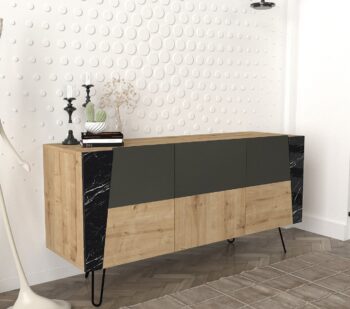 Táto moderná komoda vás očarí svojim minimalistickým dizajnom a priaznivou cenou. Je v jednoduchom prevedení.Je vyrobená z kvalitných LTD dosiek, ktoré sú nenáročné na údržbu. Ich hrúbka: 18 mm. Nábytok je ohraničený kvalitnou PVC hranou.Farebné prevedenie: zafír/mramor/antracitROZMERY:Šírka: 150 cm Výška: 75 cm Hĺbka:   45 cmDodávame v demontovanom stave.