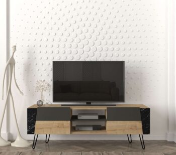 Objavte FANTOM, TV stolík, ktorý elegantne kombinuje svetlo hnedú farbu s akcentmi mramoru a antracitu. Tento moderný kus nábytku nie je len praktický, ale aj esteticky príťažlivý, ideálny na oživenie každej obývačky.Podrobnosti o produkteTyp tovaru: TV stolíkMateriál: Vysoko kvalitné LTD s hrúbkou materiálu 18 mm, čo zaručuje odolnosť a dlhú životnosť.Rozmery: 150 x 52 x 36.8 cm, perfektné pre umiestnenie vašej televízie a ďalšieho multimediálneho vybavenia.Farba: Kombinácia svetlo hnedej, mramoru a antracitu dodáva tomuto stolíku unikátny a sofistikovaný vzhľad.Vybavenie: Dve skrinky spolu s regálkom poskytujú dostatok priestoru na úschovu multimediálnych zariadení, kníh, alebo dekorácií.Počet dverí, dvierok: Dve dvere, ktoré ponúkajú praktický a esteticky príjemný spôsob, ako skryť a organizovať vaše veci.Dodatočné informácie: Produkt je dodávaný v demontovanom stave, čo uľahčuje transport a montáž.TV stolík FANTOM je dokonalým riešením pre tých, ktorí hľadajú funkčnosť spojenú s moderným dizajnom. Jeho rozmanité textúry a farby prináša do vášho interiéru dynamiku a štýl, zatiaľ čo jeho robustná konštrukcia zaisťuje, že bude slúžiť po mnoho rokov.