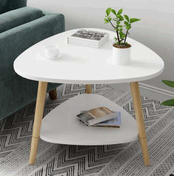 Moderný konferenčný stolík FLAT sa vďaka svojím rozmerom hodí do menších miestností, prípadne ako príručný stolík. Je ideálny do interiéru ladenom v škandinávskom štýle a ponúka okrem vrchnej dosky aj praktickú spodnú odkladaciu policu. Vyrobený je z kvalitného MDF materiálu, ktoré je odolné a jednoduché na údržbu. Vrchná melamínová doska je odolná voči poškriabaniu a mechanickému poškodeniu.Farebné prevedenie: biela / borovicaRozmery: Š60 x V 42 cm.Dodávame v demonte.