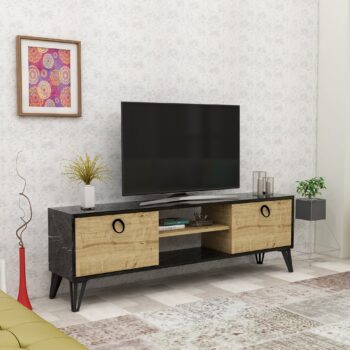 TV stolík FLORIDA – Luxusný a praktický doplnok do vašej obývačkyTV stolík FLORIDA je dokonalou kombináciou elegancie a funkčnosti, ktorá premení vašu obývaciu izbu na štýlový priestor. Vďaka regálku a dvom plným dvierkam ponúka dostatok úložného priestoru pre vaše elektronické zariadenie, káble, knihy či dekorácie. Jeho luxusný dizajn a kvalitné spracovanie zaručujú dlhú životnosť a moderný vzhľad.Hlavné vlastnosti produktu:Typ tovaru: TV stolíkVhodné do miestnosti: Obývacia izbaMateriál: Melamín, VT laminátRozmery: 53 x 150 x 29.5 cmFarba: Dub + čiernaVybavenie: Regálka a plné dvierkaŠtýl: LuxusnéPočet dvierok: 2Hrúbka materiálu: 18 mmDodatočné informácie: Dodávame v demonteStolík FLORIDA so svojim minimalistickým a moderným dizajnom skvele zapadne do každej obývačky. Ponúka nielen praktické úložné možnosti, ale aj esteticky obohatí váš interiér. Kúpte si TV stolík FLORIDA a dodajte svojej obývačke štýlový a funkčný nábytok!
