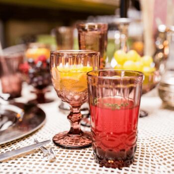 Predstavujeme vám elegantný pohár na víno Fregata Typ 3, ktorý je ideálnym doplnkom pre každú domácnosť. Tento set obsahuje šesť pohárov, každý s objemom 240 ml, čo je optimálna veľkosť pre vychutnanie si vášho obľúbeného vína. Poháre sú vyrobené z kvalitného skla a ich moderný…