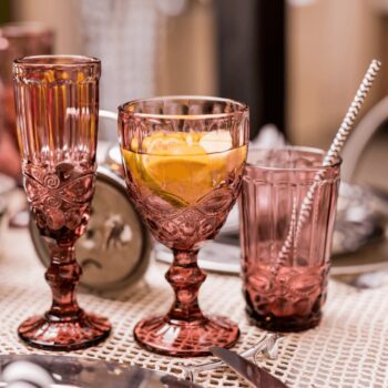 Predstavujeme vám elegantný pohár na víno Fregata Typ 3, ktorý je ideálnym doplnkom pre každú domácnosť. Tento set obsahuje šesť pohárov, každý s objemom 240 ml, čo je optimálna veľkosť pre vychutnanie si vášho obľúbeného vína. Poháre sú vyrobené z kvalitného skla a ich moderný…