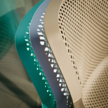 Predstavujeme vám záhradnú stoličku Frenia v elegantnej bielej farbe, ktorá je ideálnym doplnkom pre vašu záhradu či terasu. Táto stolička je navrhnutá s ohľadom na moderný vzhľad a praktickosť, čo ju robí skvelou voľbou pre každého, kto hľadá spoľahlivý a štýlový záhradný…