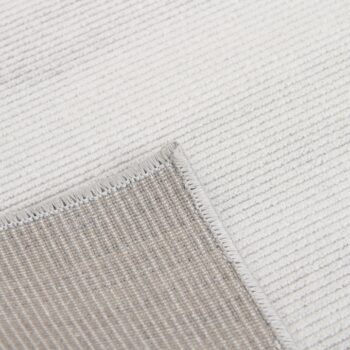 Koberec FRODO 80x125 cm ľahko skombinujete s ostatným nábytkom či doplnkami. Je vhodný do akejkoľvek miestnosti, položte ho na dlažbu v obývačke, kuchyni, pracovni, či predsieni a okamžite zútulní priestor. Na výrobu bola použitá 100% viskóza. Koberce z tohto materiálu sú vysoko tepelnoizolačné. Čo…