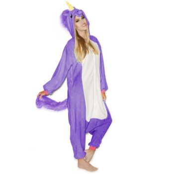 Máte radi zábavu a dobrú náladu? Oblečte sa do overalov z kolekcie KIGURUMI a už nikdy sa nebudete cítiť zle. Primárne sú určené na nosenie doma, avšak stále viac sa rozbieha trend využívania týchto overalov aj na bežné nosenie. Dôkazom toho sú aj slávne osobnosti ako Rita Ora či Rihana, ktoré sa v nich dokonca aj prechádzajú po ulici. Ich využitie je skutočne všestranné. Zahrejú Vás pri leňošení počas chladných jesenných čí zimných dní, privodia Vám tie najkrajšie rozprávkové sny počas spánku alebo poslúžia ako veselé oblečenie na doma pre deti, ale aj dospelých. Ďalšími z mnohých možností ich využitia sú karnevaly, rôzne párty či pyžamové večierky. V zahraničí dokonca natrafíte na ľudí, ktorí ich bežne nosia na nákupy či prechádzky po ulici. Kam sa ich odvážite nosiť záleží len na Vás.