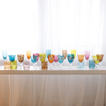 Predstavujeme vám elegantný pohár na vodu Gaira Typ 4, ktorý je ideálnym doplnkom pre každú modernú domácnosť. Tento set obsahuje šesť pohárov s objemom 390 ml, čo zaručuje dostatok miesta pre vaše obľúbené nápoje. Poháre sú vyrobené z kvalitného skla, ktoré je nielen odolné,…