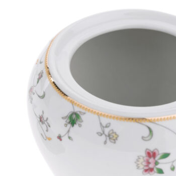 Predstavujeme vám elegantnú porcelánovú jedálenskú súpravu Garida Typ 3, ktorá sa skladá z 57 kusov a je ideálnym doplnkom pre každú modernú domácnosť. Táto súprava vyniká svojím sofistikovaným dizajnom, ktorý kombinuje bielu, zlatú, ružovú a zelenú farbu, čím dodáva vášmu…