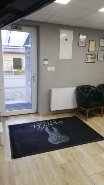 GDmats, Rohožka s vlastnou potlačou (logom) na mieru MK415 Velour – na von aj na doma, 85x115, viacfarebná
