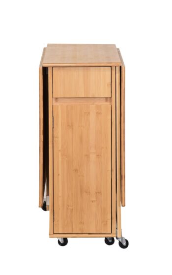 Praktický skladací jedálenský set GONSA je ideálny na príležitostné stolovanie v interiéri i exteriéri. Skladá sa zo stola a štyroch stoličiek, ktoré sú vyrobené z kvalitného bambusu. Stoličky sa dajú prakticky zložiť a uschovať vo vnútri stola. Jedálenský set je odolný voči poškodeniu a vonkajším vplyvom. Vďaka funkcii skladania tento jedálenský set jednoducho zložíte do minimálnych rozmerov a odložíte na ďalšie použitie. Jednoduché prenášanie Vám uľahčia aj praktické kolieska upevnené zo spodu stola.Farebné prevedenie: prírodný bambusRozmery stola: (Š x V x H) 140 x 74 x 80 cmRozmery stoličky: (Š x V x H) 46 x 72 x 44 cmDodávame v demonte. 