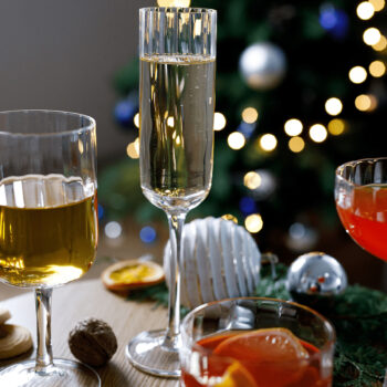 Predstavujeme vám elegantný pohár na šampanské Granity Typ 1, ktorý je ideálnym doplnkom pre každú oslavu alebo špeciálnu príležitosť. Tento set obsahuje 6 kusov pohárov s objemom 220 ml, ktoré sú vyrobené z kvalitného priehľadného skla. Ich moderný vzhľad a jednoduchá montáž zaručujú, že sa…