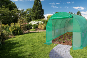 Záhradný fóliovník GREENHOUSE s rozmermi 600x300x200 cm Vám splní všetky Vaše želania o kvalitnej domácej zelenine a ovocí. Konštrukcia fóliovníka pozostáva z rúrok z pozinkovanej ocele o rozmeroch 19 mm x 0,65 mm a zabezpečuje dostatočnú stabilitu fóliovníka aj v nepriaznivom počasí.…