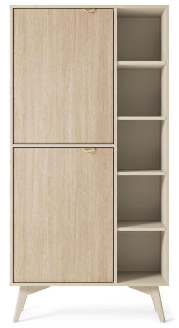 Sekciu GUMP tvoria komody, nočné stolíky, skriňa a TV stolík a svojím  prevedením a minimalistickým vzhľadom  zvýraznia každú miestnosť. Jednou z hlavných charakteristických vlastností je jeho nádherná béžová farba, ktorá je doplnená vzorom rybej kosti. Drevené vysoké nohy v kombinácií so zlatými úchytkami zdôraznia štýlové usporiadanie vašej miestnosti.Zostava je vyrobená z kvalitnej laminovanej 16mm dosky a okraje sú ohraničené ABS hranami, ktorý zaručuje vysokú odolnosť. Jej využitie nájdete v každej domácnosti. S  jej rozmermi - šírka 80cm  - výška 160cm a hĺbka 38cm poskytuje dostatok úložného priestoru pre vašu domácnosť. Policová skriňa GUMP ponúka na ľavej strane dvoje dvierka a na pravej otvorené police. Dodávame v demonte