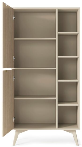 Sekciu GUMP tvoria komody, nočné stolíky, skriňa a TV stolík a svojím  prevedením a minimalistickým vzhľadom  zvýraznia každú miestnosť. Jednou z hlavných charakteristických vlastností je jeho nádherná béžová farba, ktorá je doplnená vzorom rybej kosti. Drevené vysoké nohy v kombinácií so zlatými úchytkami zdôraznia štýlové usporiadanie vašej miestnosti.Zostava je vyrobená z kvalitnej laminovanej 16mm dosky a okraje sú ohraničené ABS hranami, ktorý zaručuje vysokú odolnosť. Jej využitie nájdete v každej domácnosti. S  jej rozmermi - šírka 80cm  - výška 160cm a hĺbka 38cm poskytuje dostatok úložného priestoru pre vašu domácnosť. Policová skriňa GUMP ponúka na ľavej strane dvoje dvierka a na pravej otvorené police. Dodávame v demonte