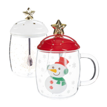 Objavte eleganciu a funkčnosť s našou šálkou s vrchnákom a lyžičkou Happy Duo, ktorá je ideálnym doplnkom do každej modernej domácnosti. Táto sada obsahuje dve šálky s objemom 480 ml, ktoré sú vyrobené z kvalitného borosilikátového skla, keramiky a nehrdzavejúcej ocele. Vďaka týmto materiálom sú…