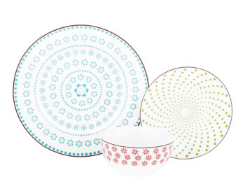 Predstavujeme vám elegantnú porcelánovú jedálenskú súpravu Hardy, ktorá je ideálnym doplnkom pre každú modernú domácnosť. Táto súprava obsahuje 12 kusov a je dostupná v kombinácii farieb biela, modrá, červená a zelená, čo jej dodáva svieži a štýlový vzhľad.