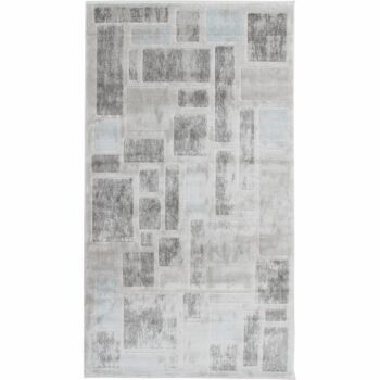 Koberec HEATHER 133x190 cm predstavuje vkusný doplnok, ktorý bude zaručene ladiť s každým kúskom vo vašej domácnosti. Vyrobený je kvalitného 100% polypropylénu. Koberec je viacfarebný, základ tvorí svetlosivá doplnená geometrickým vzorom v tmavosivej a modrej. Sivou farbou nič nepokazíte a viete ju…