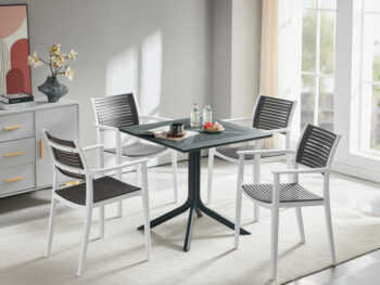 Predstavujeme vám záhradnú stoličku Herta v elegantnej kombinácii bielej a sivej farby, ktorá je ideálnym doplnkom pre vašu záhradu či terasu. Táto stolička od značky KONDELA sa vyznačuje moderným vzhľadom a praktickými vlastnosťami, ktoré ocení každý milovník…