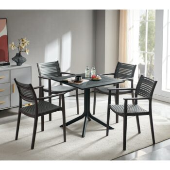 Predstavujeme vám záhradnú stoličku Herta, ktorá je ideálnym doplnkom pre vašu záhradu alebo terasu. Táto stolička v elegantnej kombinácii hnedej a sivej farby prinesie do vášho exteriéru moderný vzhľad a štýl.