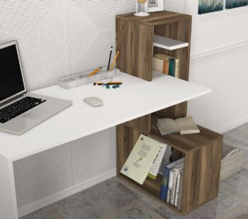 Písací stôl HIDEPredstavujeme vám písací stôl HIDE, ideálnu voľbu pre vašu kanceláriu alebo detskú izbu. Tento elegantný a praktický stôl je navrhnutý tak, aby vám poskytol pohodlné a efektívne pracovné prostredie.Typ tovaru: Písací stôlVhodné do miestnosti: Kancelária a detská izbaMateriál: LTDRozmer: 120 x 73.8 x 60 cmFarba: Biela + orechVybavenie: RegálkaTvar: ObdĺžnikovýHrúbka materiálu: 18 mmDodatočné informácie: Dodávame v demontePísací stôl HIDE je vyrobený z kvalitného LTD materiálu s hrúbkou 18 mm, čo zaisťuje jeho pevnosť a dlhú životnosť. Elegantná kombinácia bielej farby a orechového dekoru dodáva stolu moderný a štýlový vzhľad, ktorý sa hodí do akéhokoľvek interiéru. Stôl je vybavený praktickým regálkom, ktorý poskytuje dostatok úložného priestoru pre vaše pracovné potreby a pomôcky.Dodávame v demonte, čo znamená, že stôl ľahko zložíte podľa priloženého návodu. Písací stôl HIDE je perfektnou voľbou pre každého, kto hľadá štýlový a funkčný nábytok do svojej kancelárie alebo detskej izby.