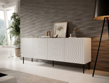 Nechajte sa očariť moderným a jedinečným dizajnom štvordverovej komody HOLE 190, ktorá bude skvelým doplnkom vo Vašej domácnosti. Má elegantný a nadčasový dizajn, ktorý nezostane nepovšimnutý. Biele farebné prevedenie so zaujímavým tvarom povrchu dvierok dodávajú komode originalitu a jedinečnosť.…