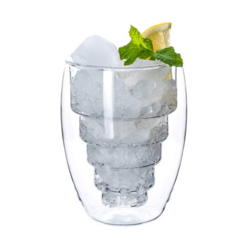 Predstavujeme vám elegantný termo pohár Hotcold Typ 17, ktorý je ideálnym doplnkom pre každú domácnosť. Tento set obsahuje dva poháre s objemom 250 ml, vyrobené z kvalitného borosilikátového skla, ktoré je známe svojou odolnosťou a schopnosťou udržať teplotu nápojov po dlhšiu…