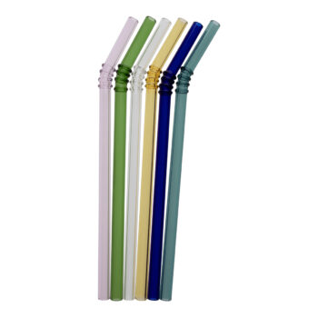 Predstavujeme vám sklenené slamky Hotcold Typ 19 v kombinácii farieb, ktoré sú ideálnym doplnkom pre každú domácnosť. Tieto slamky sú vyrobené z kvalitného borosilikátového skla, čo im dodáva nielen elegantný vzhľad, ale aj vysokú odolnosť voči teplotným výkyvom. S dĺžkou 20 cm a priemerom 0,8…